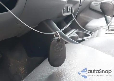 2015 Toyota Tacoma Base V6 z USA, uszkodzony, nr VIN 3TMLU4EN4FM167125